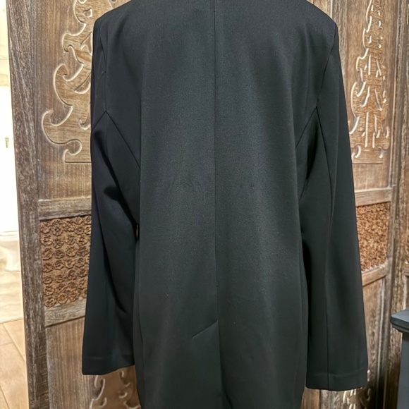 Blazer - Picture 2 of 4